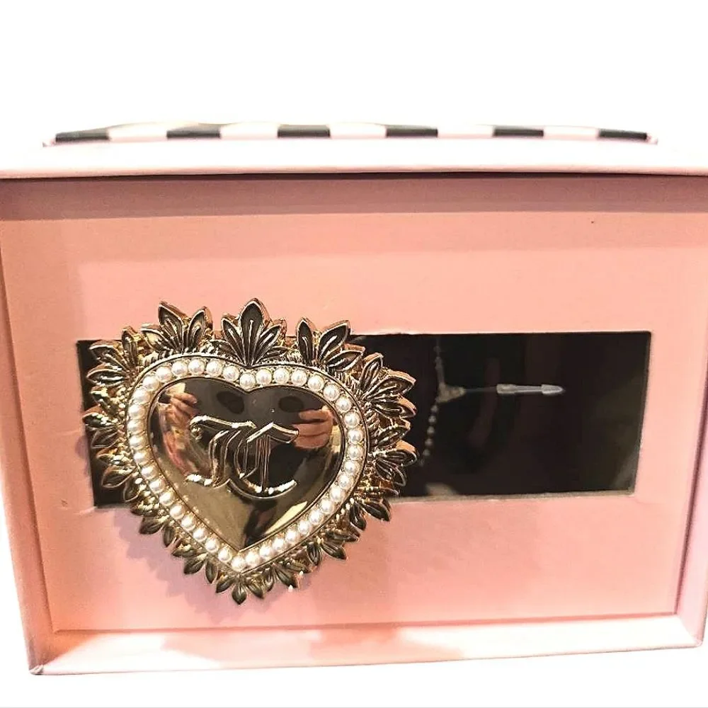 Juicy Couture JC Logo Heart Shaped Heart/Pearl‎ Buckle Boxed Belt